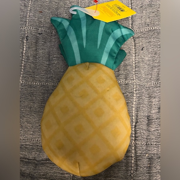 Sun Squad Yellow Green Smiling Pineapple Squeaky Water Dog Toy Float 8" new - Picture 3 of 3